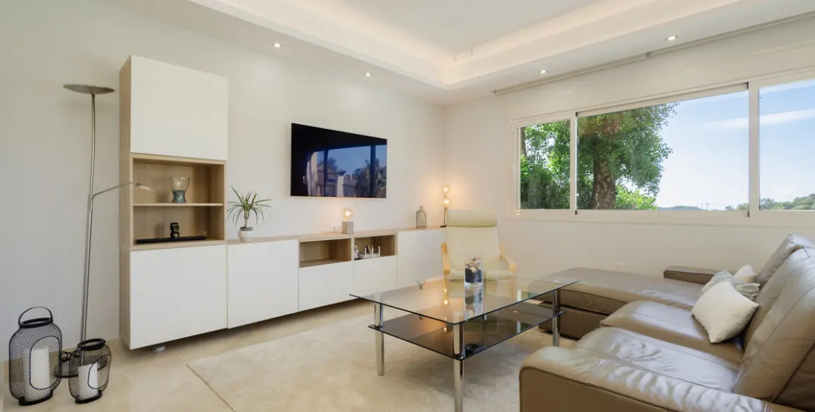 Long-term rent of ground floor apartment in La Mairena 16