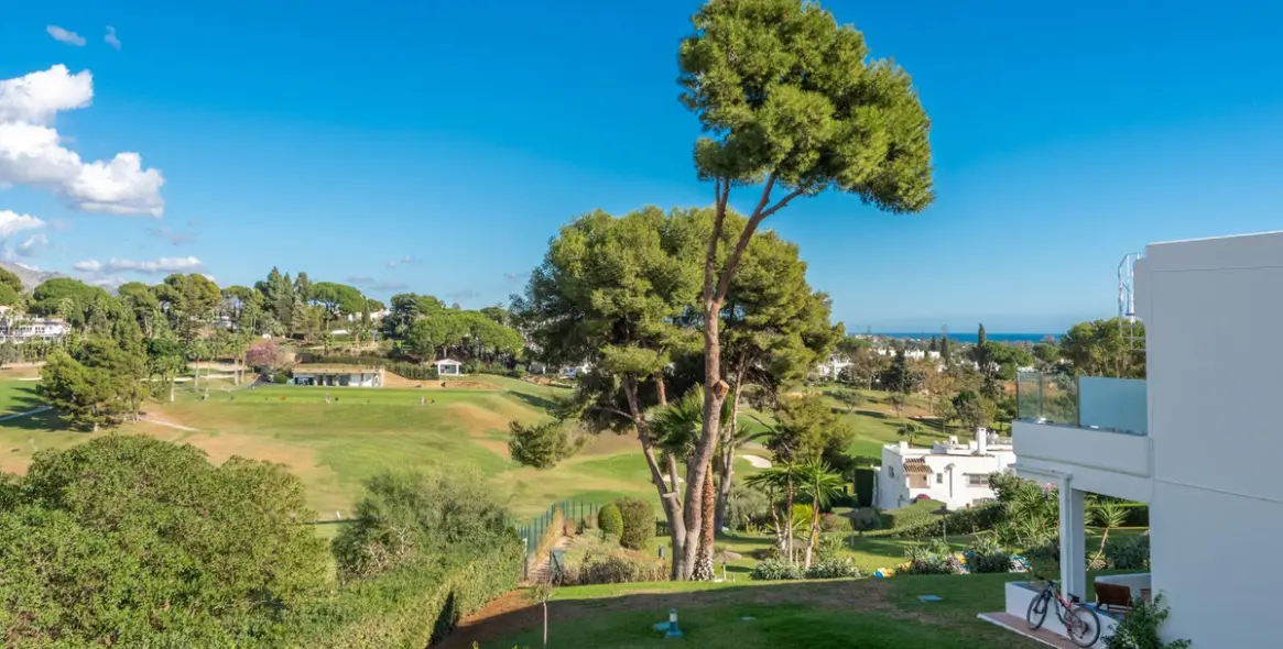 Short-term rent of ground floor apartment in Nueva Andalucía 19