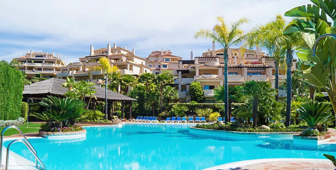 Short-term rent of penthouse in Benahavís 3