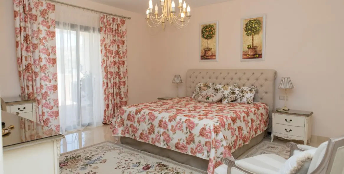 Short-term rent of penthouse in Benahavís 10