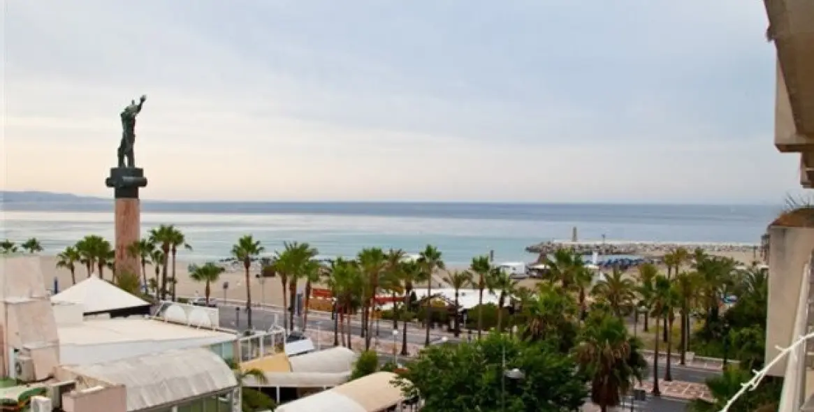 Short-term rent of middle floor apartment in Puerto Banús 1