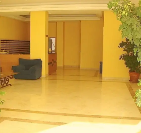 Краткосрочная аренда апартаментов на среднем этаже в Puerto Banús