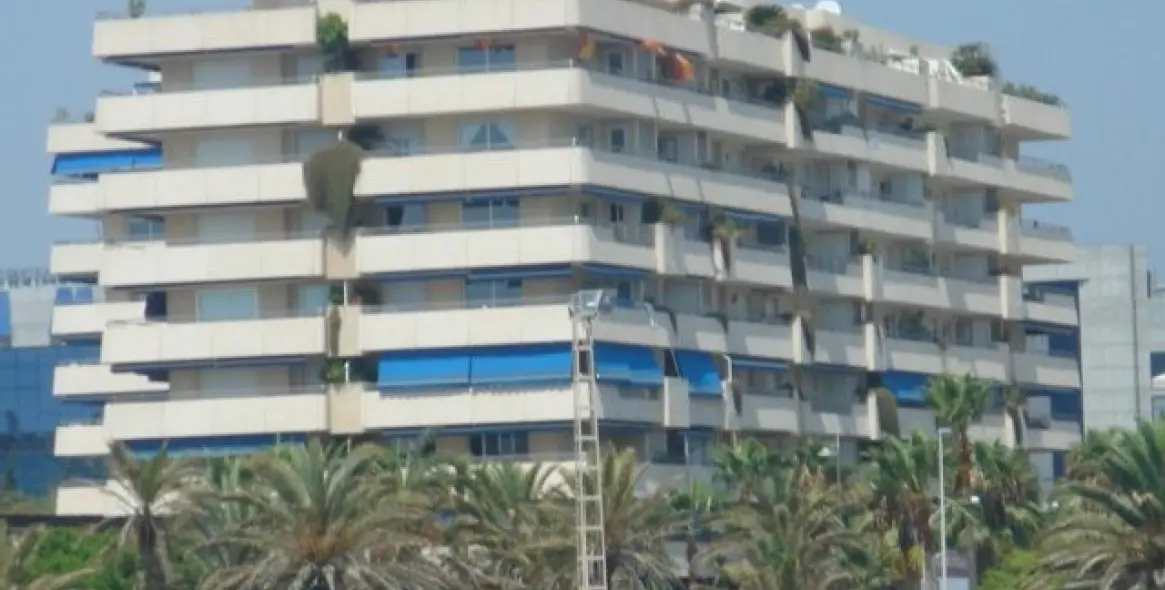 Short-term rent of middle floor apartment in Puerto Banús 6