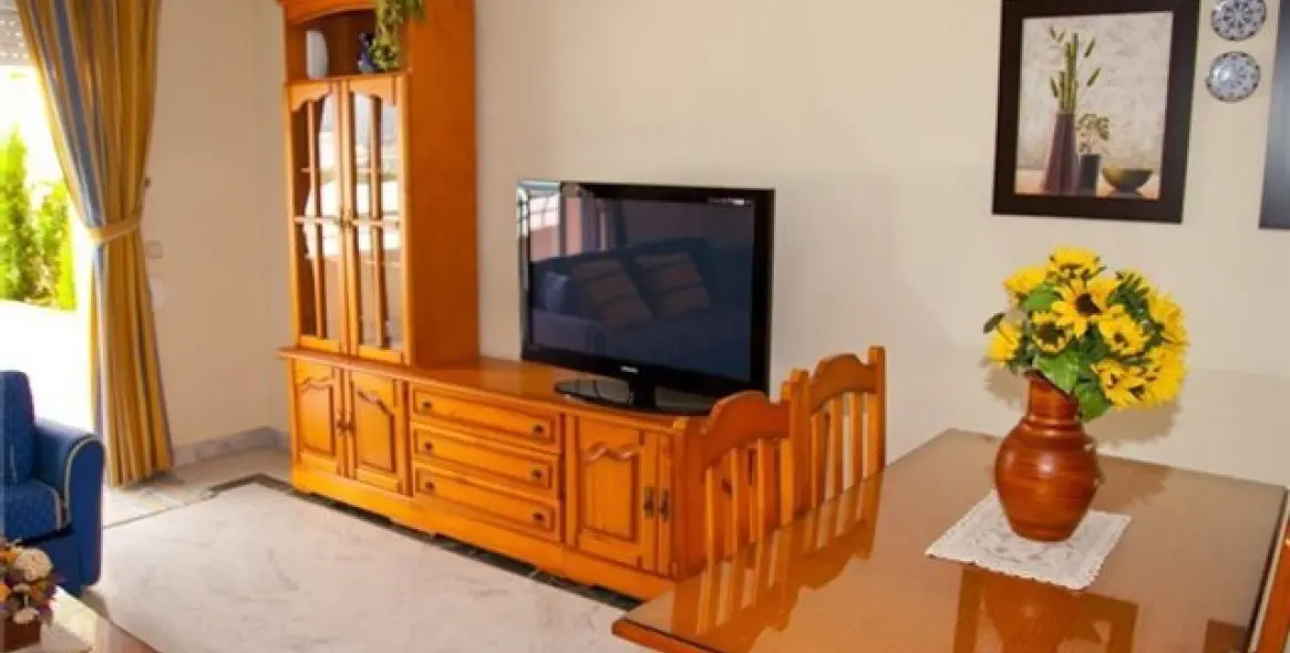 Short-term rent of middle floor apartment in Puerto Banús 12