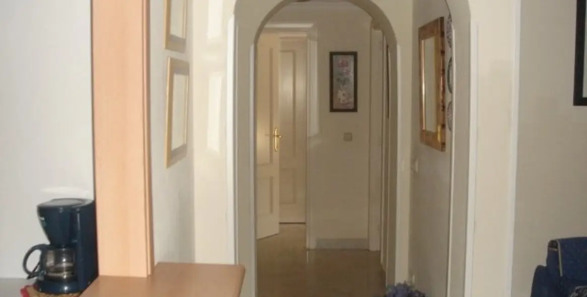 Short-term rent of middle floor apartment in Puerto Banús 13