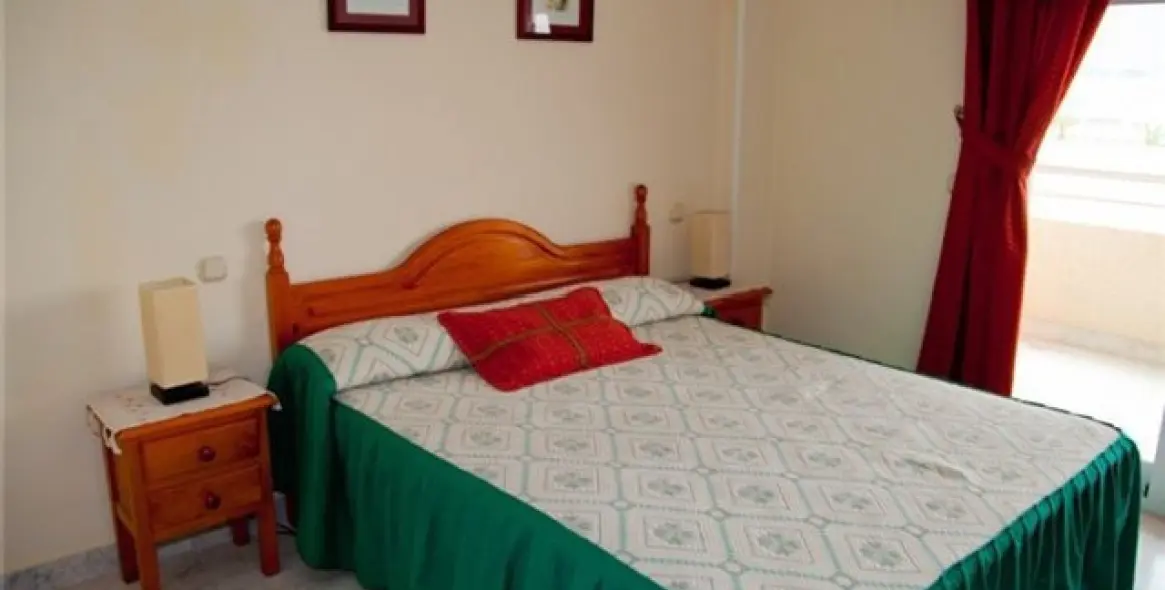 Short-term rent of middle floor apartment in Puerto Banús 15