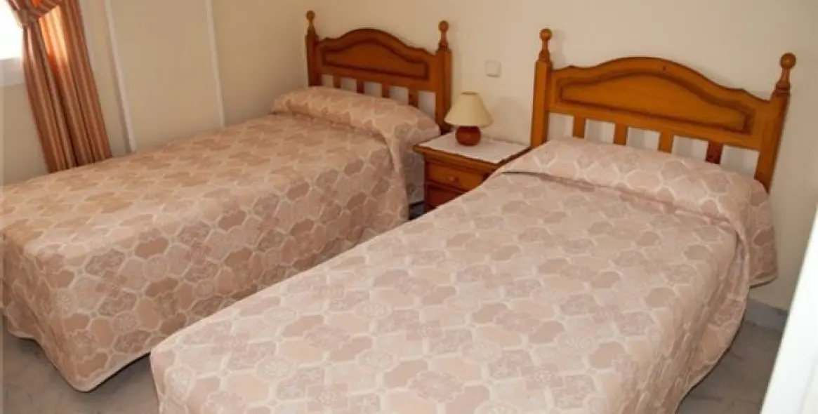 Short-term rent of middle floor apartment in Puerto Banús 17