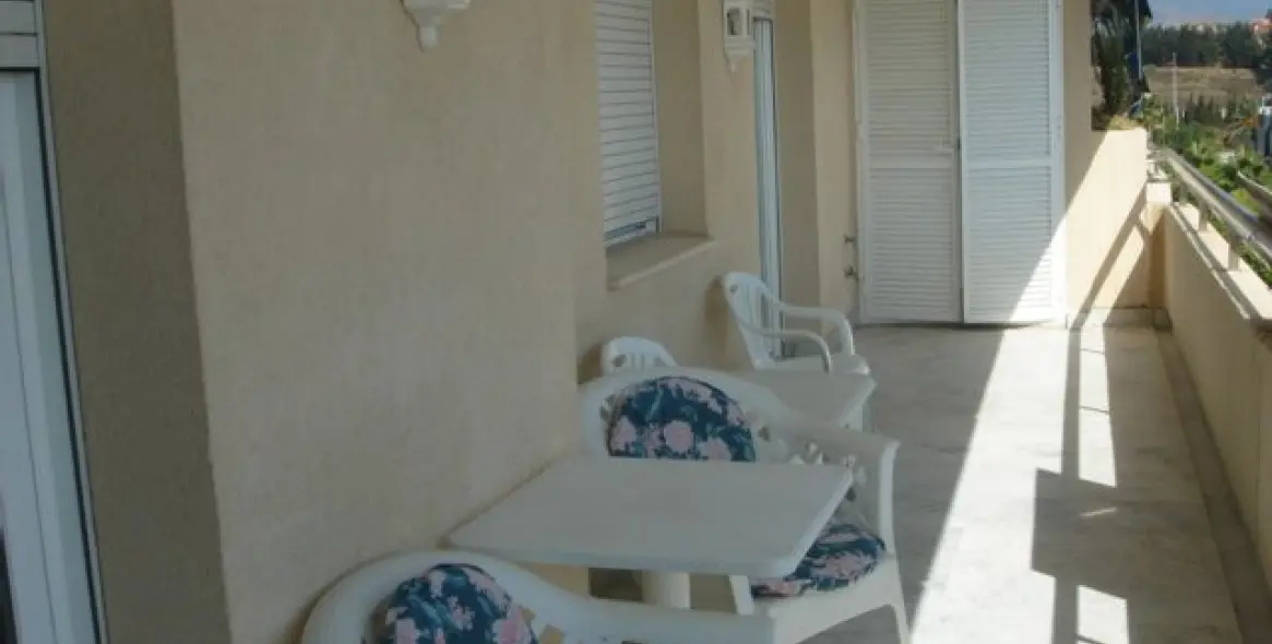 Short-term rent of middle floor apartment in Puerto Banús 20