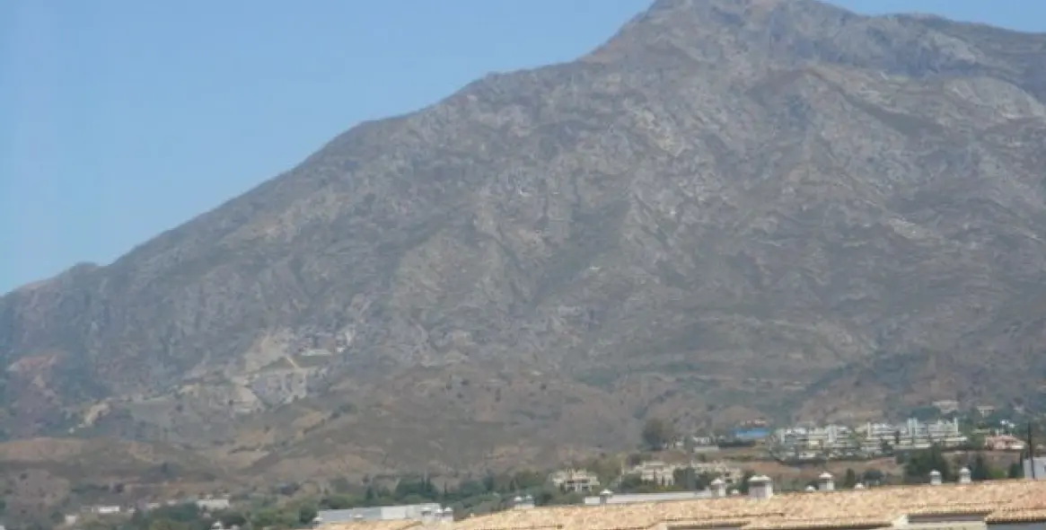 Short-term rent of middle floor apartment in Puerto Banús 24