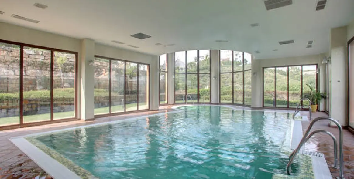 Short-term rent of ground floor apartment in Benahavís 14