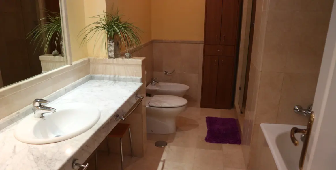 Краткосрочная аренда апартаментов на среднем этаже в San Pedro de Alcántara 13