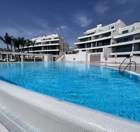 Краткосрочная аренда апартаментов на среднем этаже в La Cala de Mijas