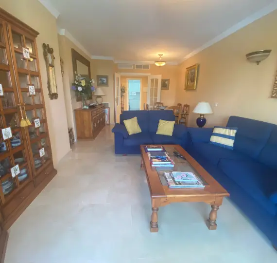 Краткосрочная аренда апартаментов на среднем этаже в Puerto Banús