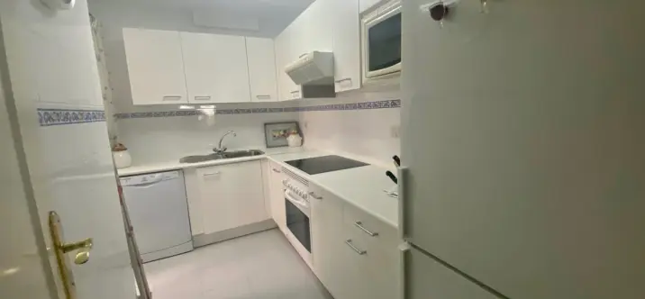 Краткосрочная аренда апартаментов на среднем этаже в Puerto Banús 3