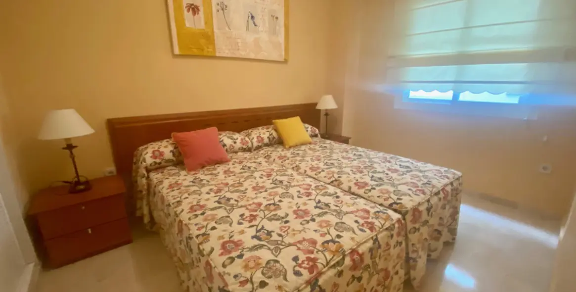 Краткосрочная аренда апартаментов на среднем этаже в Puerto Banús 8