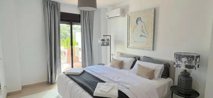 Short-term rent of ground floor apartment in Nueva Andalucía 4