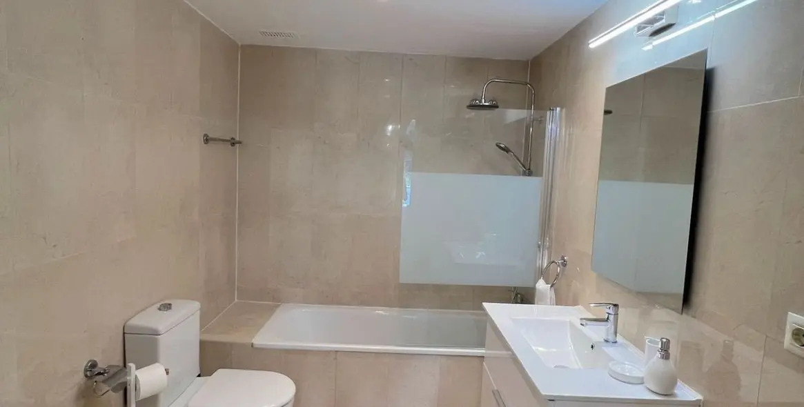 Краткосрочная аренда апартаментов на первом этаже в Nueva Andalucía 6