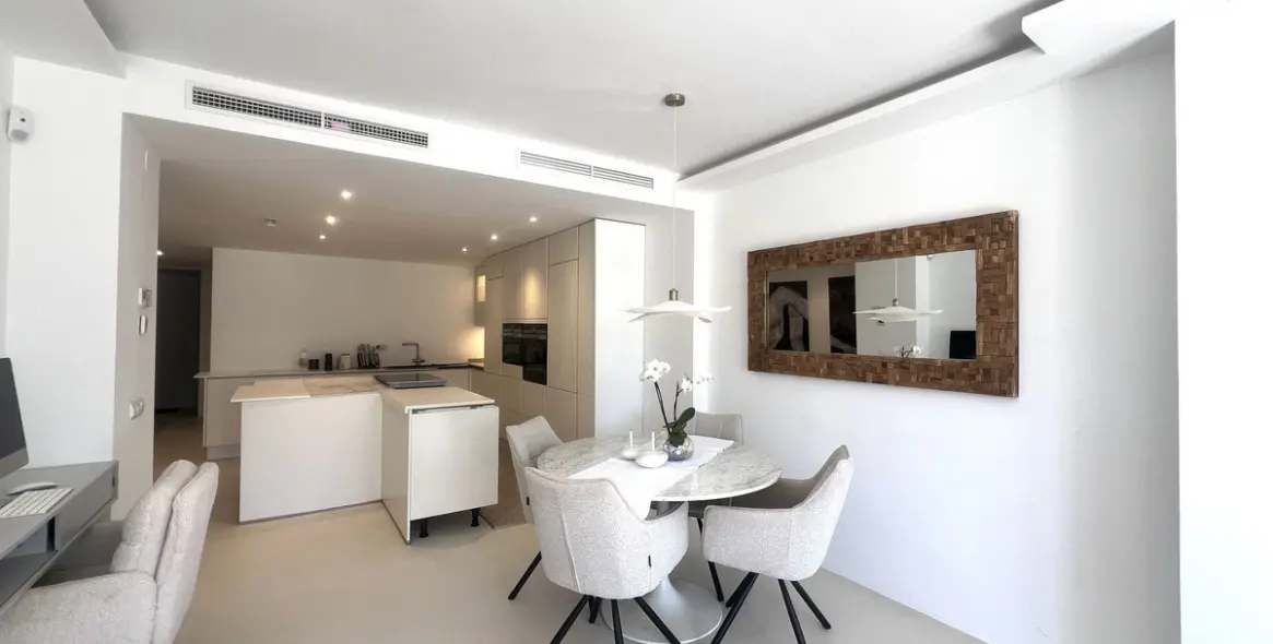 Sale of ground floor apartment in Nueva Andalucía 25