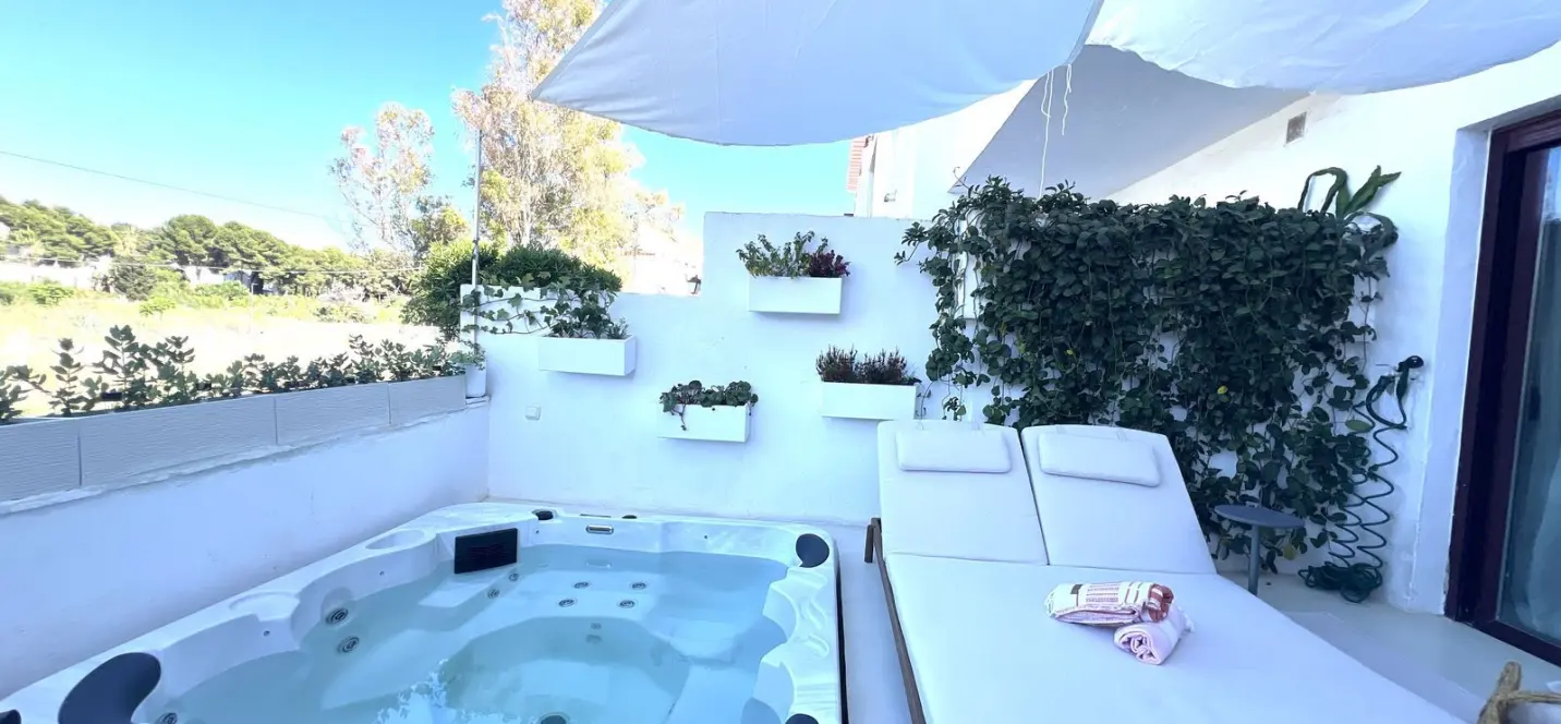 Long-term rent of ground floor apartment in Nueva Andalucía 0