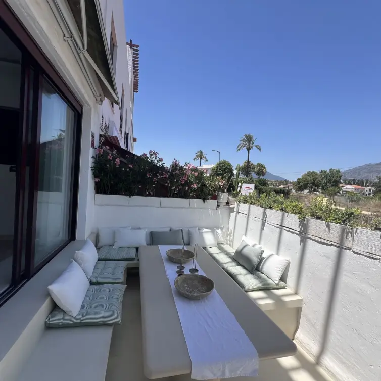 Long-term rent of ground floor apartment in Nueva Andalucía
