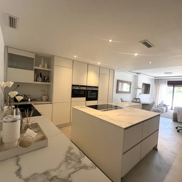 Long-term rent of ground floor apartment in Nueva Andalucía