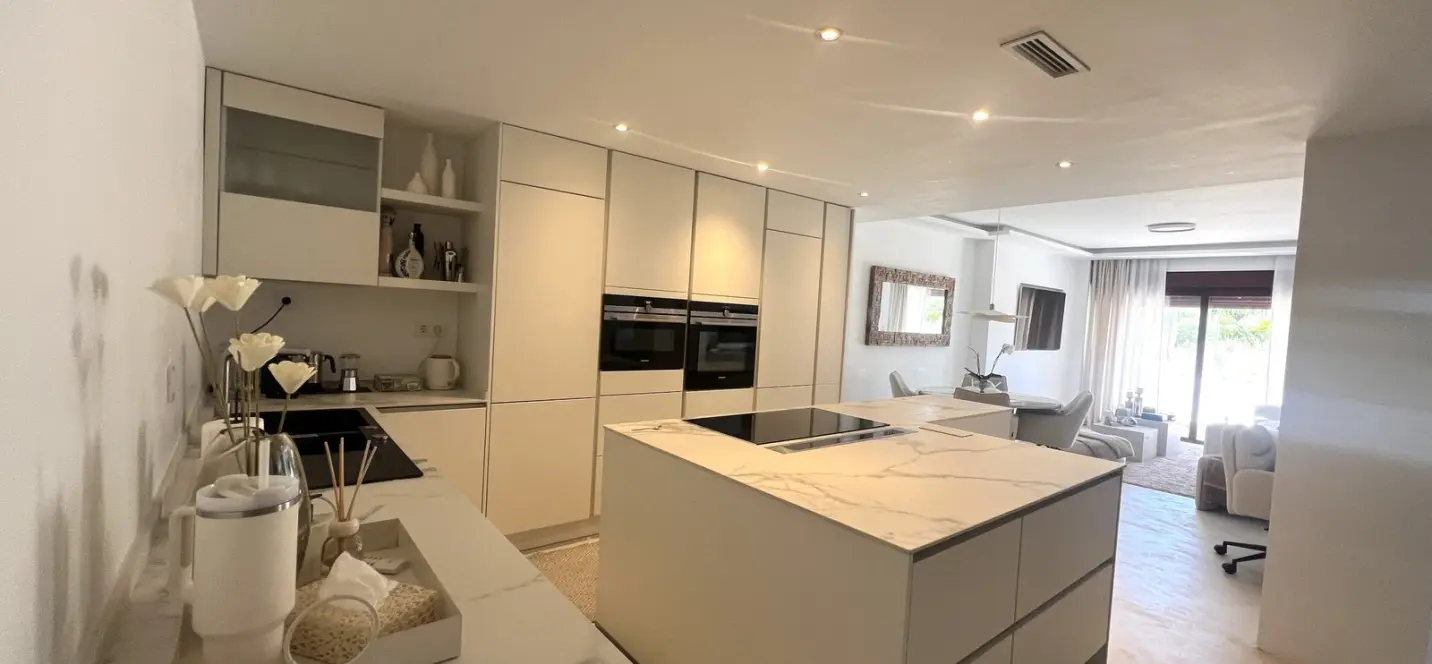 Long-term rent of ground floor apartment in Nueva Andalucía 3