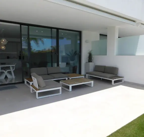 Short-term rent of ground floor apartment in Benahavís