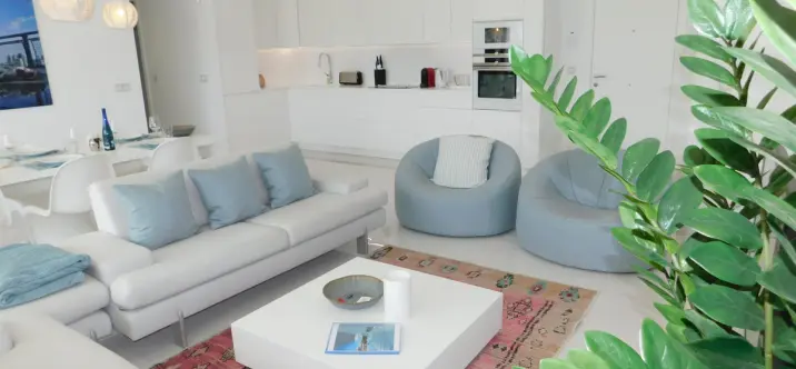 Alquiler a corto plazo de apartamento en planta baja en Benahavís 3