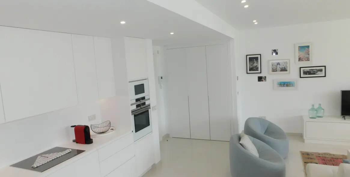 Alquiler a corto plazo de apartamento en planta baja en Benahavís 7