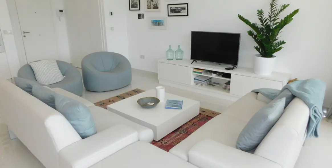 Alquiler a corto plazo de apartamento en planta baja en Benahavís 12