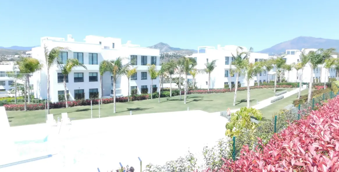 Alquiler a corto plazo de apartamento en planta baja en Benahavís 21