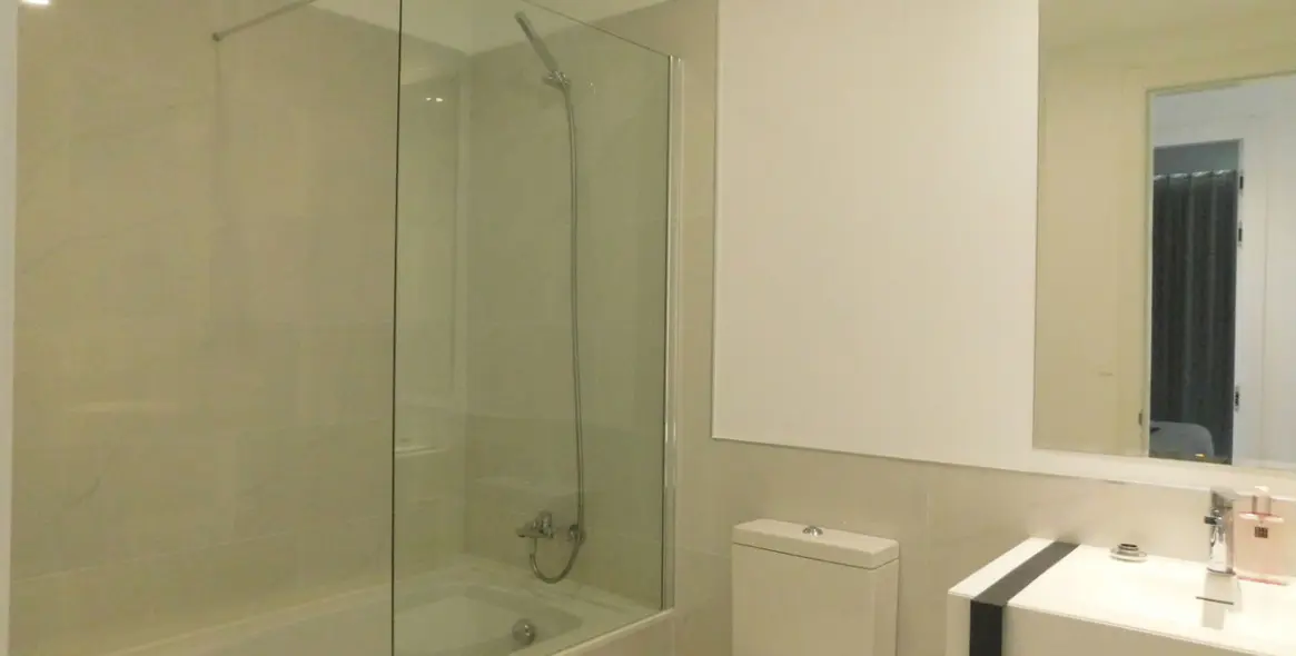 Alquiler a corto plazo de apartamento en planta baja en Benahavís 24