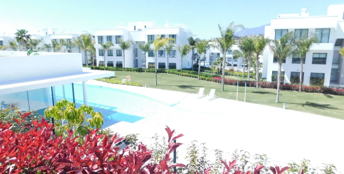Alquiler a corto plazo de apartamento en planta baja en Benahavís 31