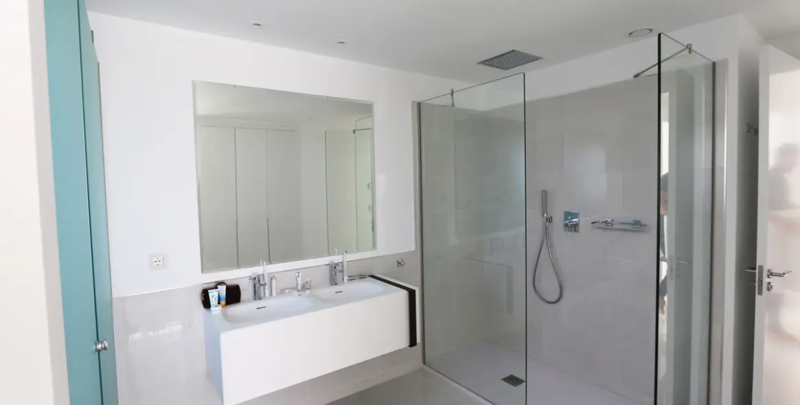 Alquiler a corto plazo de apartamento en planta baja en Benahavís 38