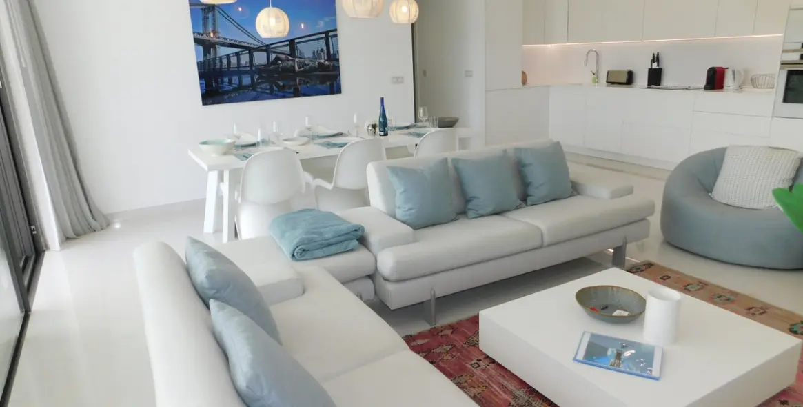 Alquiler a corto plazo de apartamento en planta baja en Benahavís 44