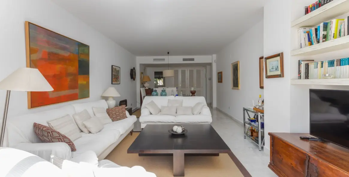 Short-term rent of middle floor apartment in San Pedro de Alcántara 2