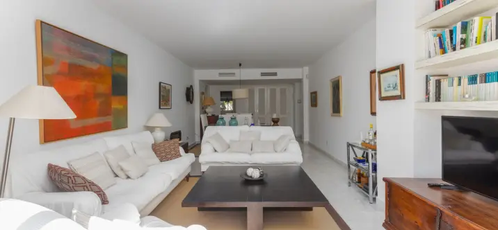 Alquiler a corto plazo de apartamento en planta media en San Pedro de Alcántara 1