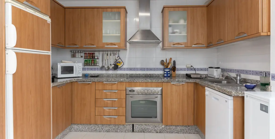 Short-term rent of middle floor apartment in San Pedro de Alcántara 9