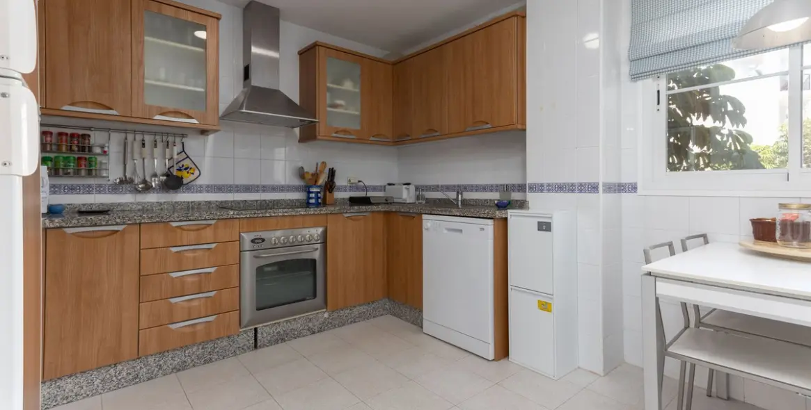 Short-term rent of middle floor apartment in San Pedro de Alcántara 10