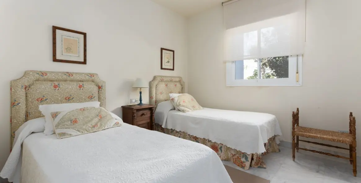 Short-term rent of middle floor apartment in San Pedro de Alcántara 17