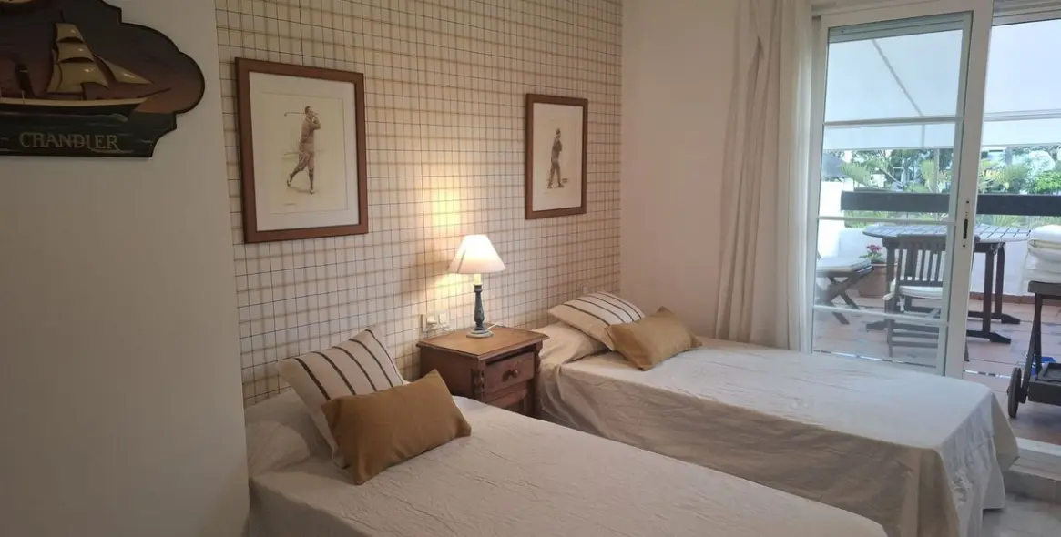 Short-term rent of middle floor apartment in San Pedro de Alcántara 19