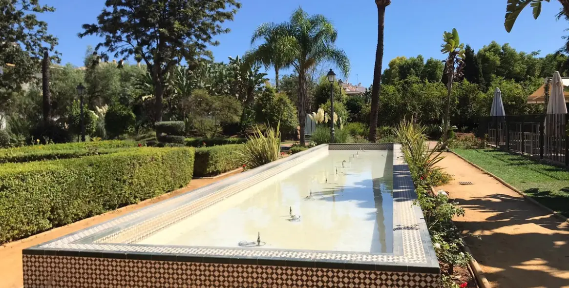 Краткосрочная аренда апартаментов на среднем этаже в Nueva Andalucía 13