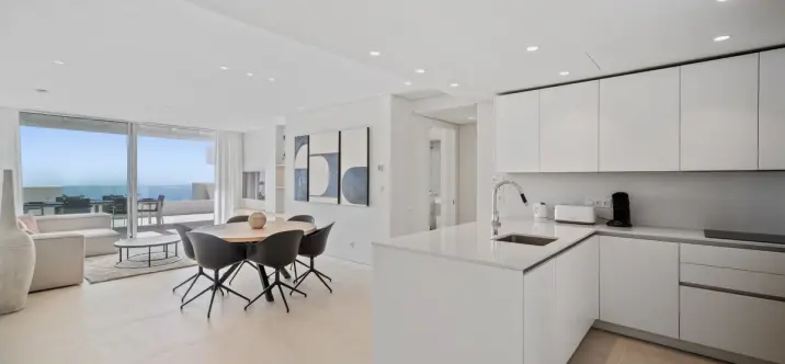 Short-term rent of middle floor apartment in Marbella 2