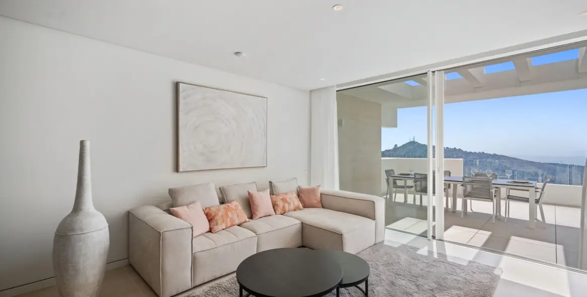 Short-term rent of middle floor apartment in Marbella 5