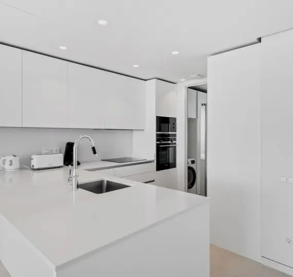 Short-term rent of middle floor apartment in Marbella