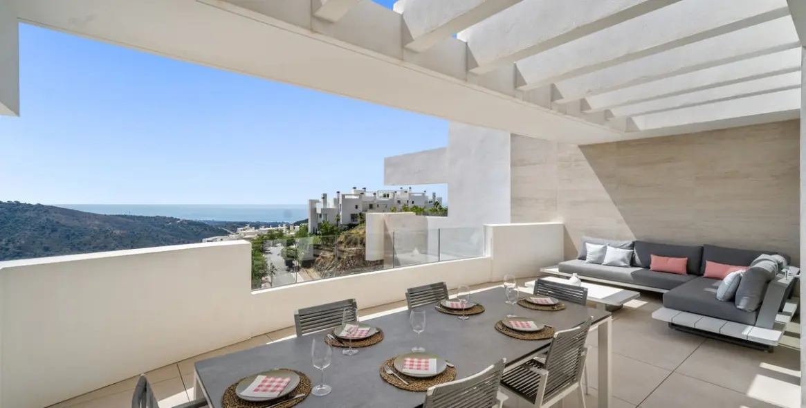 Short-term rent of middle floor apartment in Marbella 11