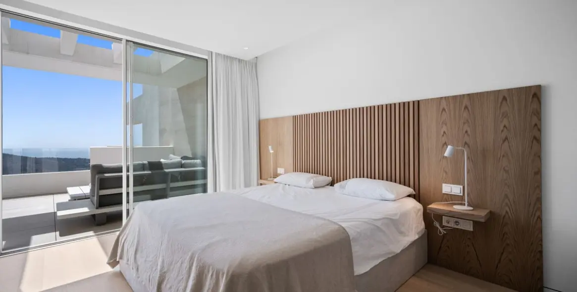 Short-term rent of middle floor apartment in Marbella 15