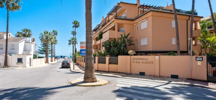 Short-term rent of middle floor apartment in Las Chapas 1
