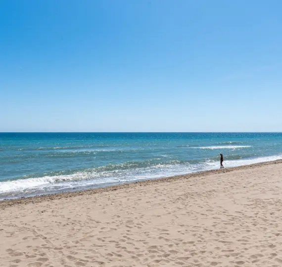 Short-term rent of middle floor apartment in Las Chapas