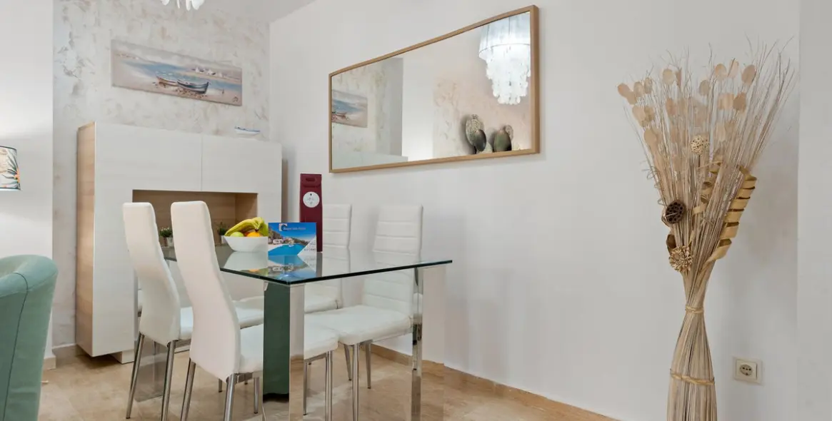 Short-term rent of middle floor apartment in Las Chapas 5